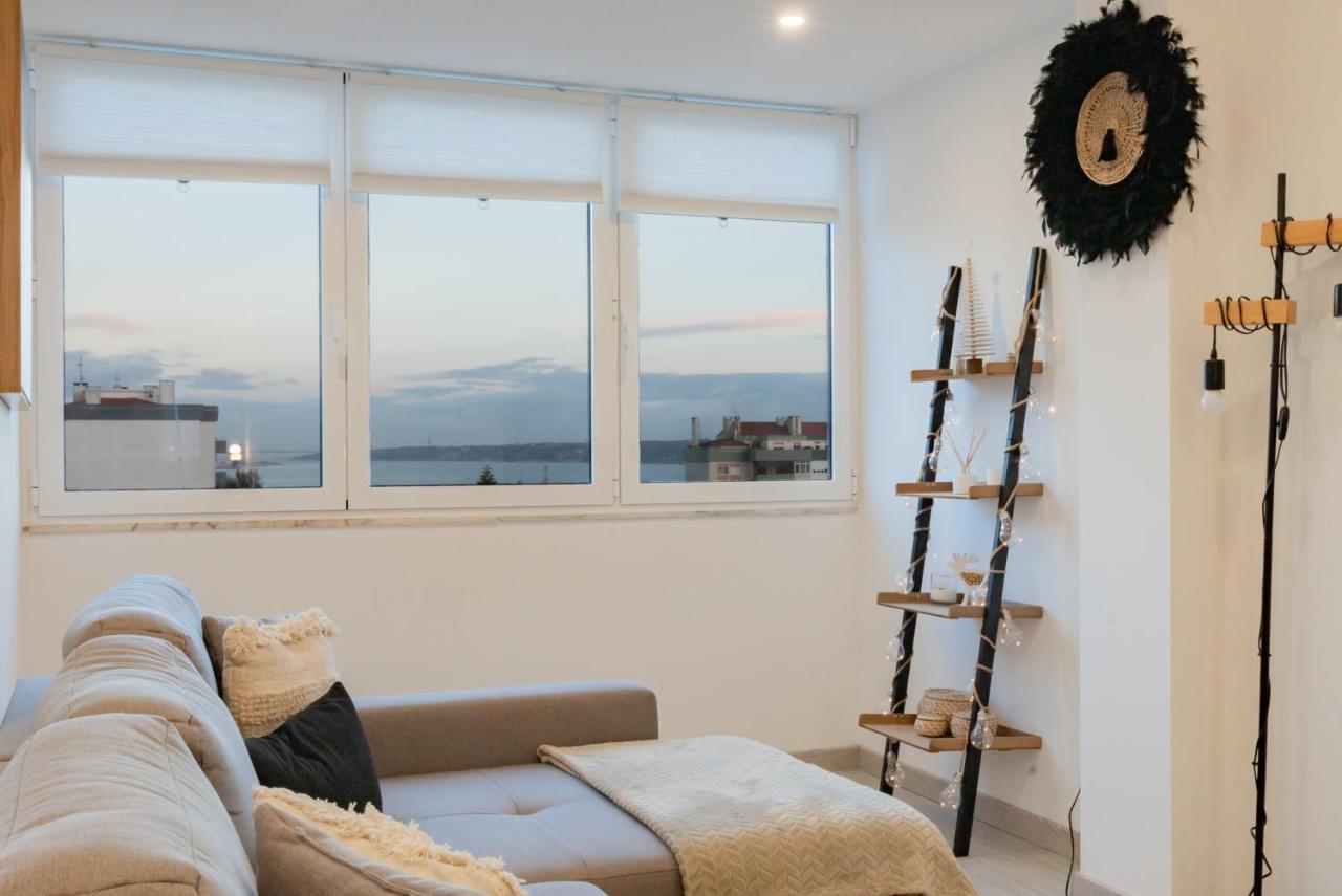Stylish Apartment W/ River View By Lovelystay Oeiras Dış mekan fotoğraf