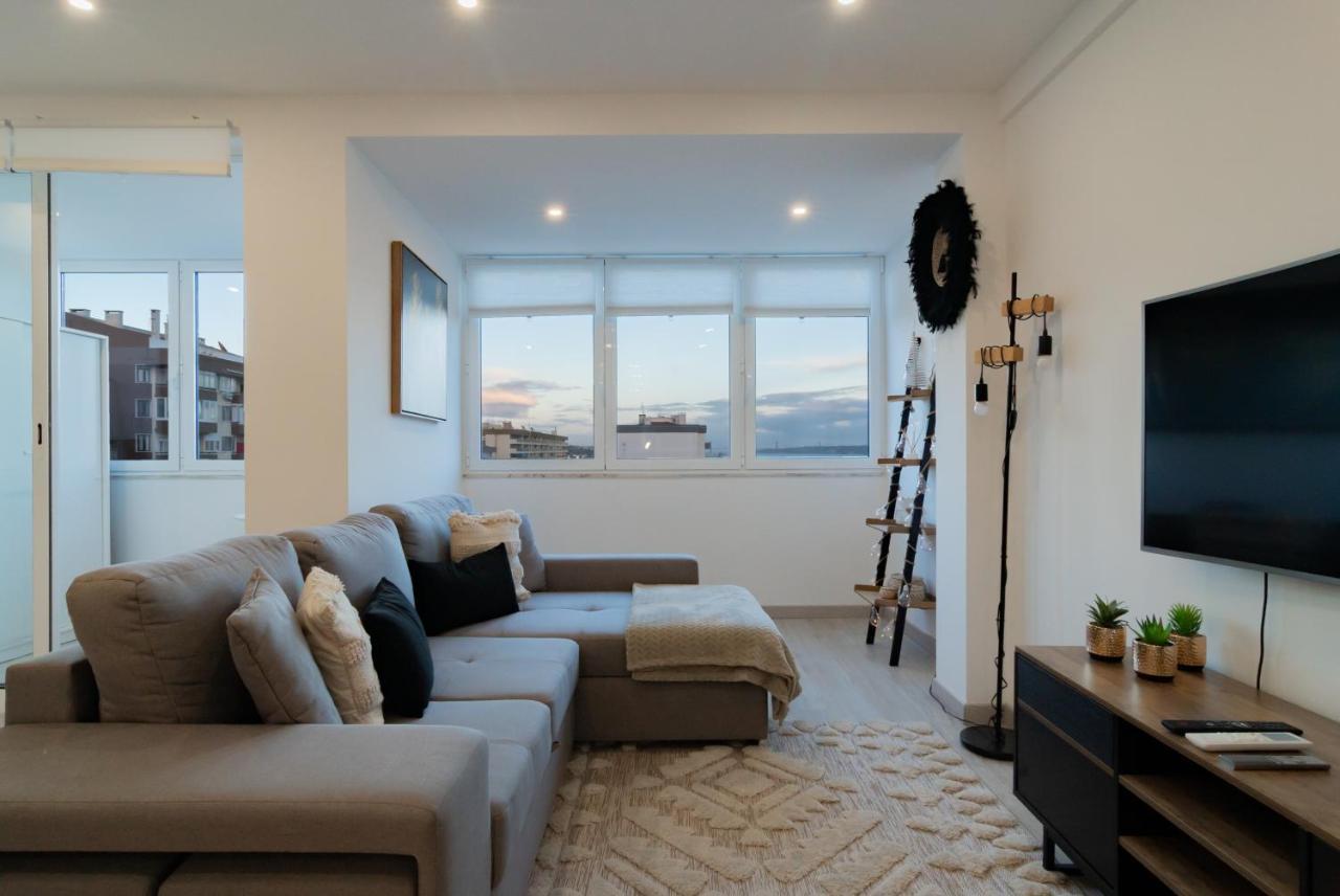 Stylish Apartment W/ River View By Lovelystay Oeiras Dış mekan fotoğraf