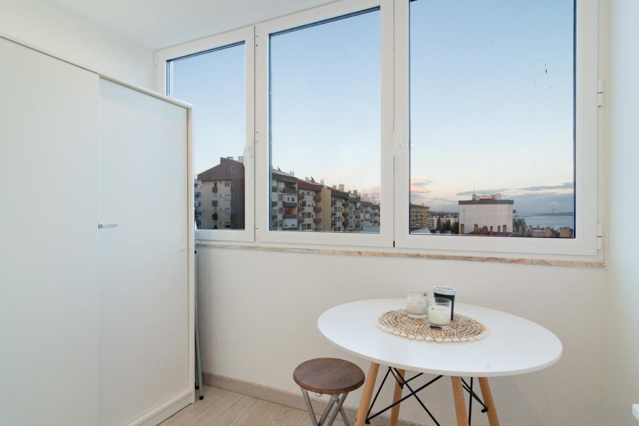 Stylish Apartment W/ River View By Lovelystay Oeiras Dış mekan fotoğraf