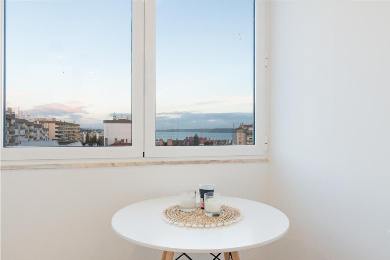 Stylish Apartment W/ River View By Lovelystay Oeiras Dış mekan fotoğraf